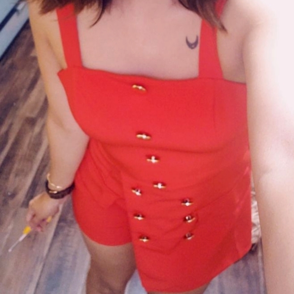 Top and Short Red size S - Picture 4 of 5